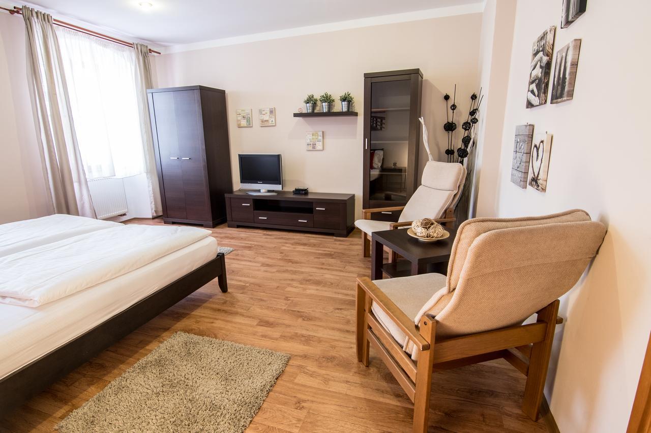 Tylova Apartments Kutná Hora Zewnętrze zdjęcie