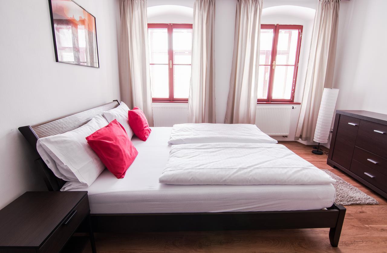 Tylova Apartments Kutná Hora Zewnętrze zdjęcie